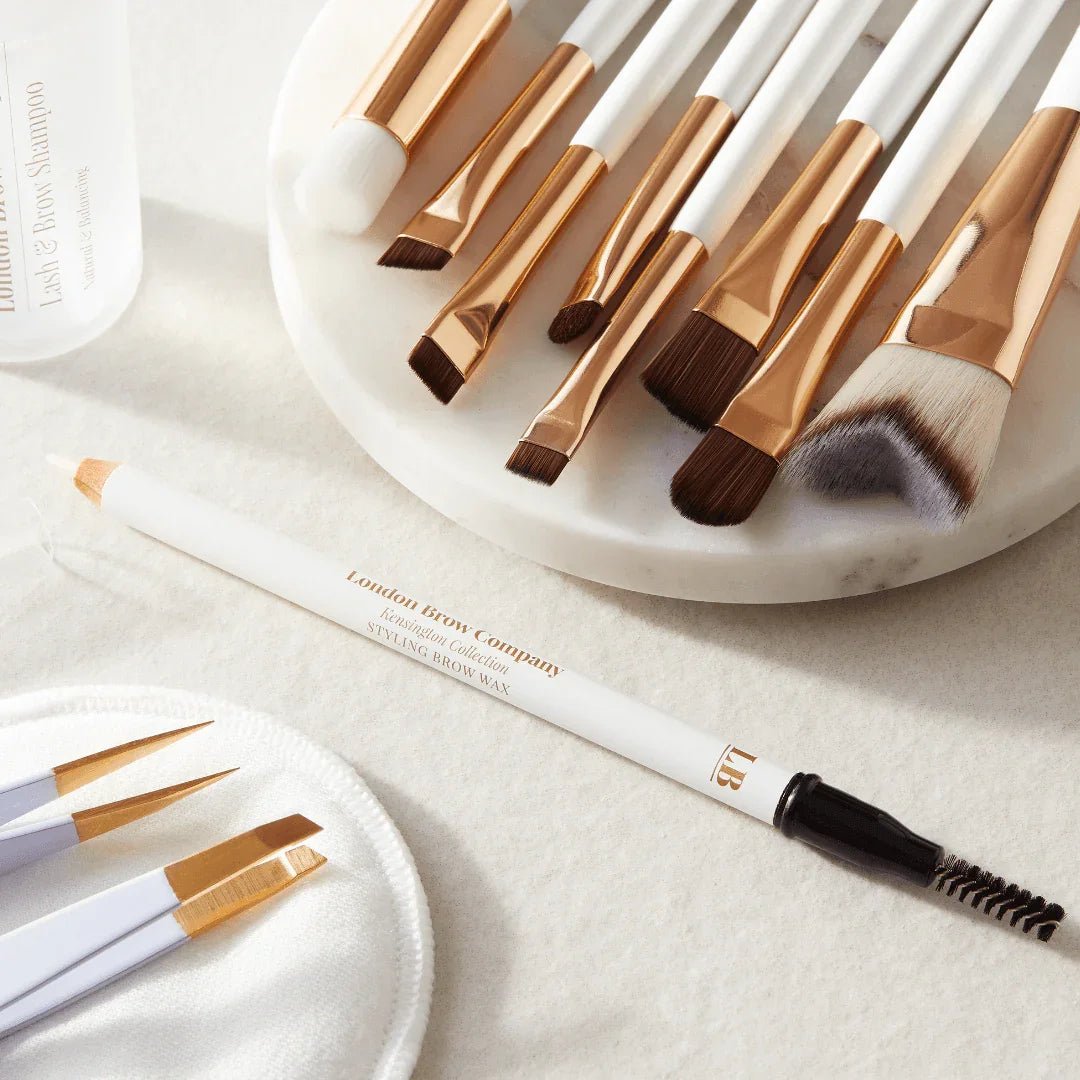 2-in-1 Brow Wax Pencil & Styling Brush (Transparent)